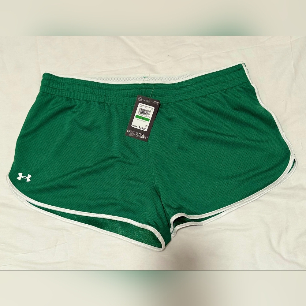 NWT Under Armour Women's Athletic Shorts in Green and White SIZE L